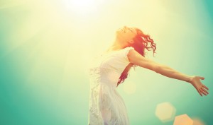 Free Happy Woman Enjoying Nature. Beauty Girl Outdoor. Freedom c